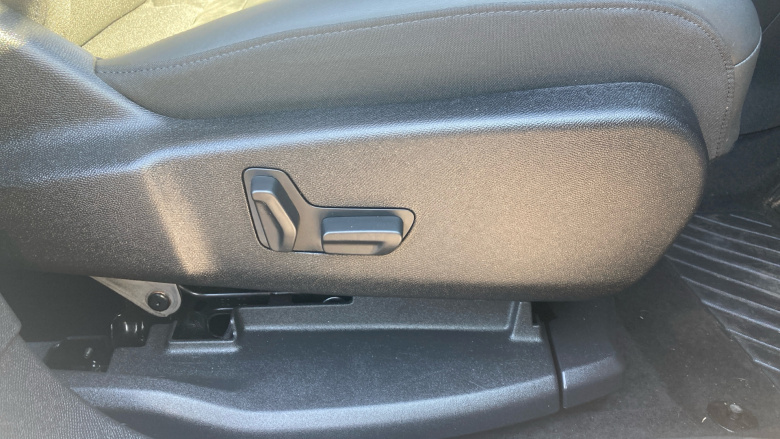 Citroen C5 Aircross 1.2 Hybrid 136 Max Edition 5dr e-DCS6 Petrol Hatchback